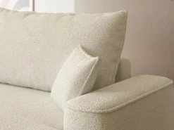 Meble Młodzieżowe|Kanapy I Sofy></noscript>BROMARKT Beżowa sofa boucle z funkcją spania do salonu CARMELLO