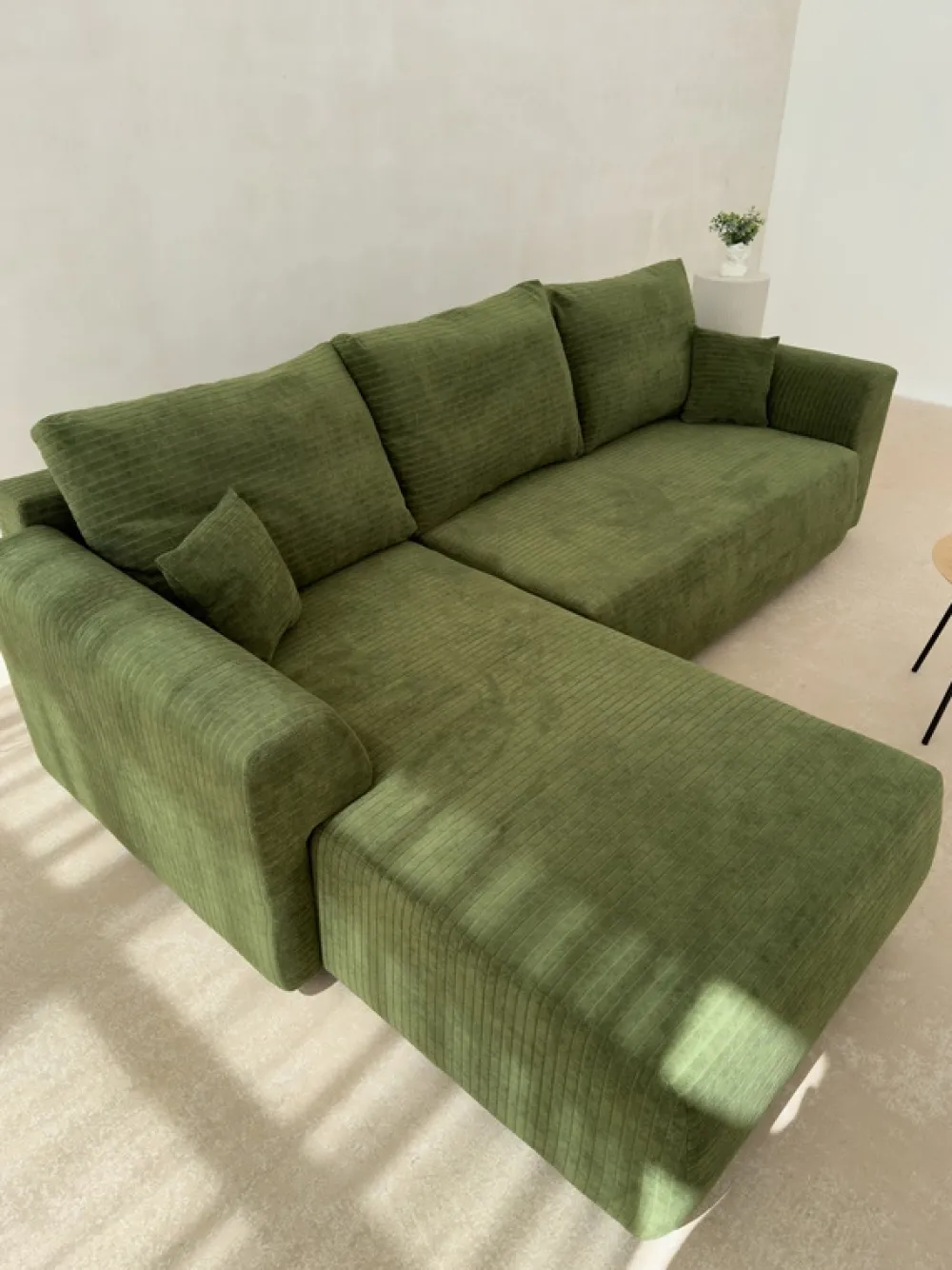 Meble Dla Dzieci|Narożniki>BROMARKT Beżowy nowoczesny narożnik do salonu z funkcją spania i pojemnikiem ROMEO