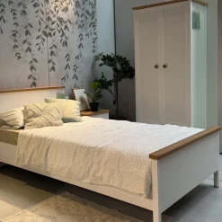 Zestawy Mebli Młodzieżowych|Komody></noscript>lenart. Biała komoda z drzwiami do pokoju młodzieżowego STORY