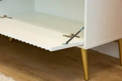 Zestawy Mebli Do Salonu|Szafki Rtv></noscript>INTER MEBLE Biała szafka pod telewizor RTV 135 cm na nóżkach BELLUNO biały