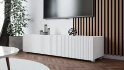 Szafki Rtv></noscript>GiB Meble Biała szafka RTV nowoczesna 150 cm z ryflowanymi frontami KORDIS biały