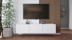 Szafki Rtv></noscript>GiB Meble Biała szafka RTV nowoczesna 150 cm z ryflowanymi frontami KORDIS biały