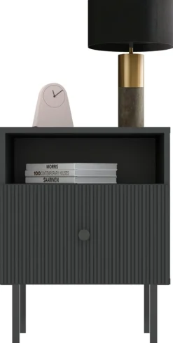 Zestawy Mebli Do Salonu|Szafki Nocne></noscript>INTER MEBLE Czarna szafka nocna do sypialni z szufladą VALTEO czarny