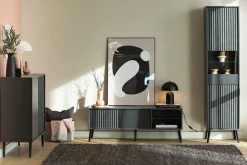 Szafki Rtv></noscript>INTER MEBLE Czarna szafka pod telewizor RTV 135 cm na nóżkach BELLUNO antracyt