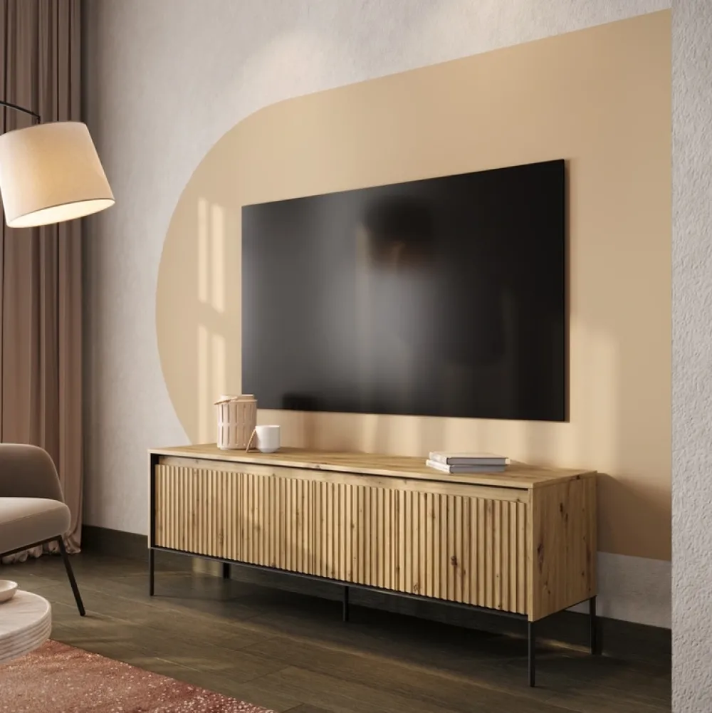 Szafki Rtv>lenart. Czterodrzwiowa szafka RTV z frezowanymi frontami 167 cm TREND