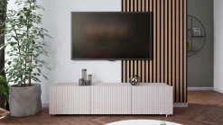 Szafki Rtv></noscript>GiB Meble Długa szafka RTV 150 cm nowoczesna z ryflowanymi frontami KORDIS kaszmir