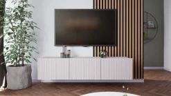 Szafki Rtv></noscript>GiB Meble Długa szafka RTV 150 cm nowoczesna z ryflowanymi frontami KORDIS kaszmir