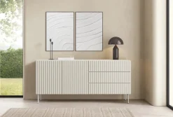 Zestawy Mebli Do Salonu|Komody></noscript>LASKI Dwudrzwiowa komoda 180 cm do salonu ryflowane fronty MEZZO kaszmir