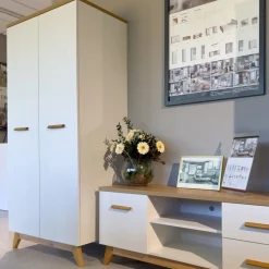 Komody></noscript>DOLMAR Dwudrzwiowa komoda z szufladami 130 cm SILVA