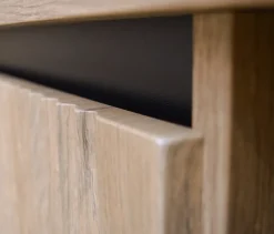 Zestawy Mebli Do Salonu|Szafki Rtv></noscript>Lempert Frezowana szafka RTV do salonu z szufladami 140 cm OMEGA