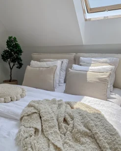 Łóżka Młodzieżowe|Łóżka Z Zagłówkiem></noscript>Laaph Studio Łóżko tapicerowane 140x200 PALISE