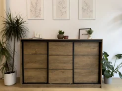 Komody></noscript>BROMARKT Komoda 120 cm z szufladami i drążkiem do sypialni LOFT