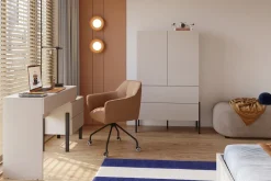 Zestawy Mebli Do Sypialni|Komody></noscript>Helvetia Komoda do sypialni 90 cm z szufladami i półkami JUKON kaszmir