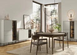 Zestawy Mebli Do Salonu|Komody></noscript>lenart. Komoda z witryną i szufladami na nóżkach do salonu 161 cm EPIRO kaszmir