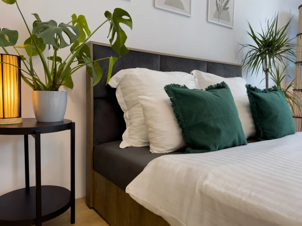 Łóżka Małżeńskie|Łóżka Z Zagłówkiem>BROMARKT Małżeńskie łózko kontynentalne 180x200 cm do sypialni LOFT dąb artisan