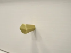 Komody><noscript><img width=