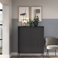 Komody></noscript>PIASKI Nowoczesna komoda 104 cm AVANTI czarny