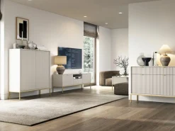 Zestawy Mebli Do Salonu|Komody></noscript>PIASKI Nowoczesna komoda z szufladami 104 cm do salonu AVANTI cashmere kaszmir