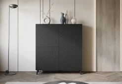 Zestawy Mebli Do Salonu|Komody></noscript>BRATEX Nowoczesna wysoka komoda do salonu z frezowanymi frontami 120 cm PUNES cichy domyk czarny