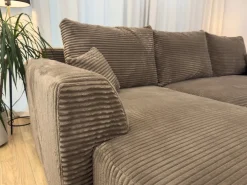 Meble Dla Dzieci|Narożniki></noscript>BROMARKT Rozkładana kanapa narożna z funkcją spania szara sztruksowa ROMEO