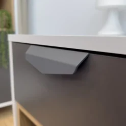 Meble Młodzieżowe></noscript>JUREK Szafka nocna na nóżkach JORK