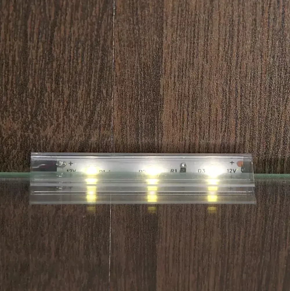 Witryny>JARSTOL Witryna do salonu na książki INELI