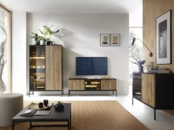 Witryny></noscript>PIASKI Witryna do salonu z przeszklonym frontem oświetlenie LED SEWILLA