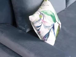 Meble Dla Dzieci|Kanapy I Sofy></noscript>NEXT COLLECTION Wolnostojąca kanapa z funkcją spania do salonu ROKSANA