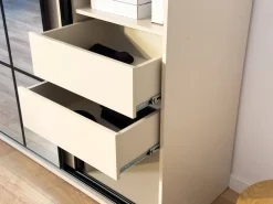 Szafy Trzydrzwiowe|Szafy Do Przedpokoju></noscript>BROMARKT Wysoka szafa przesuwna z lustrem 150 cm do sypialni EDGE MAX